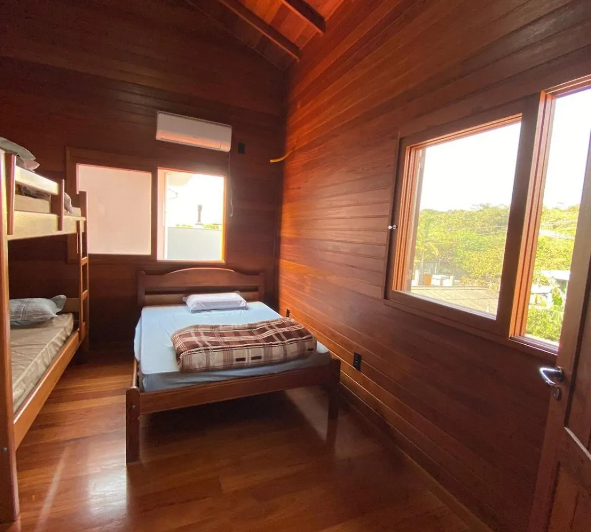 Holiday home Casa Espacosa Na Guarda Do Embau Palhoca Brazil